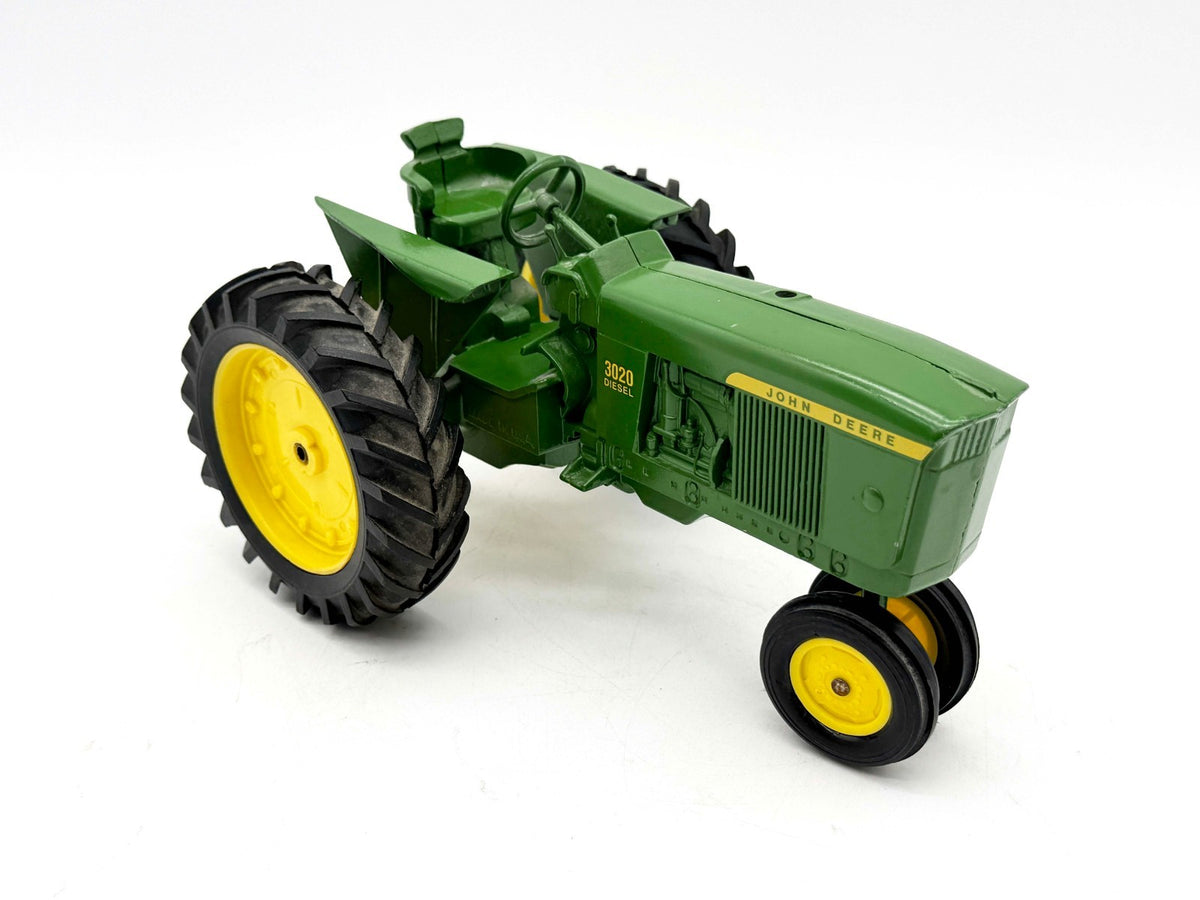 1/16 John Deere 3020 NF Repaint
