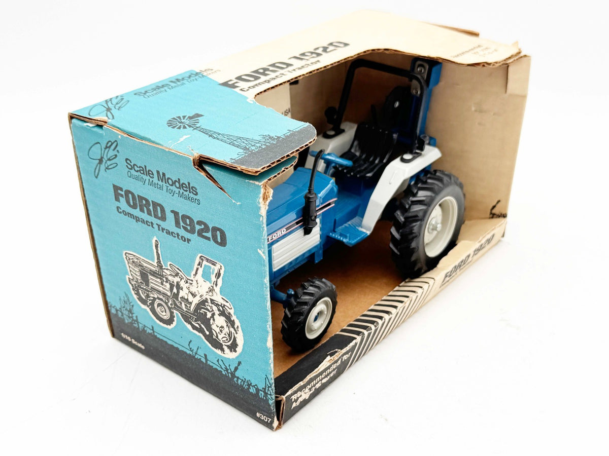 1/16 Ford 1920 Compact Tractor With Plow