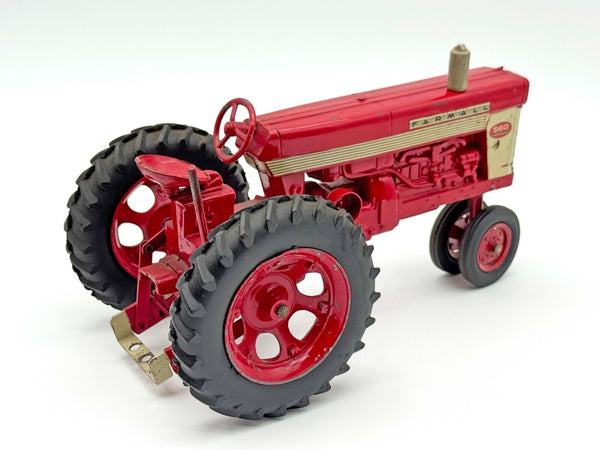 1/16 Farmall 560 Eska