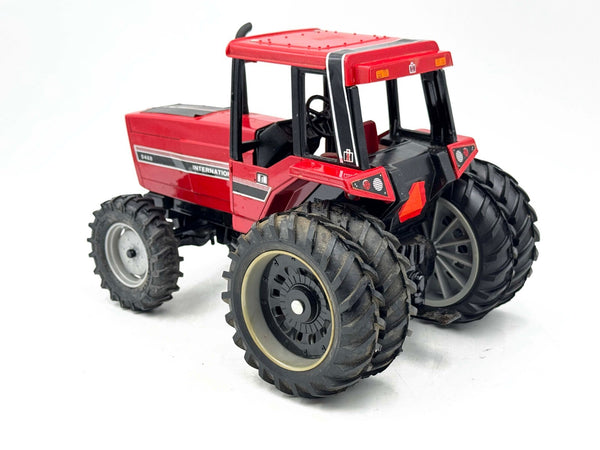 1/16 International Harvester 5488 Tractor W/ Front Wheel Assist & Duals