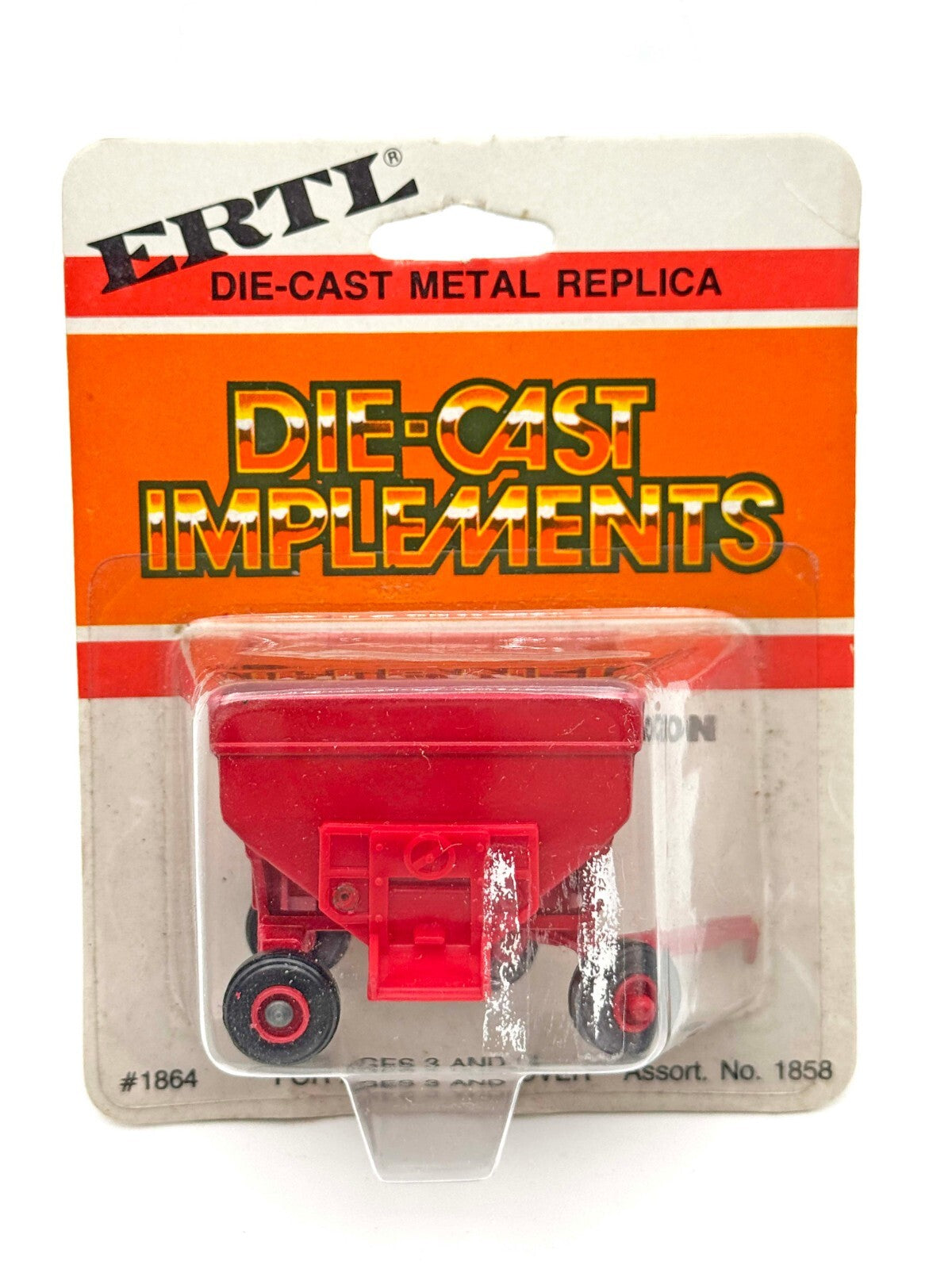 1/64 International Harvester Red Gravity Wagon