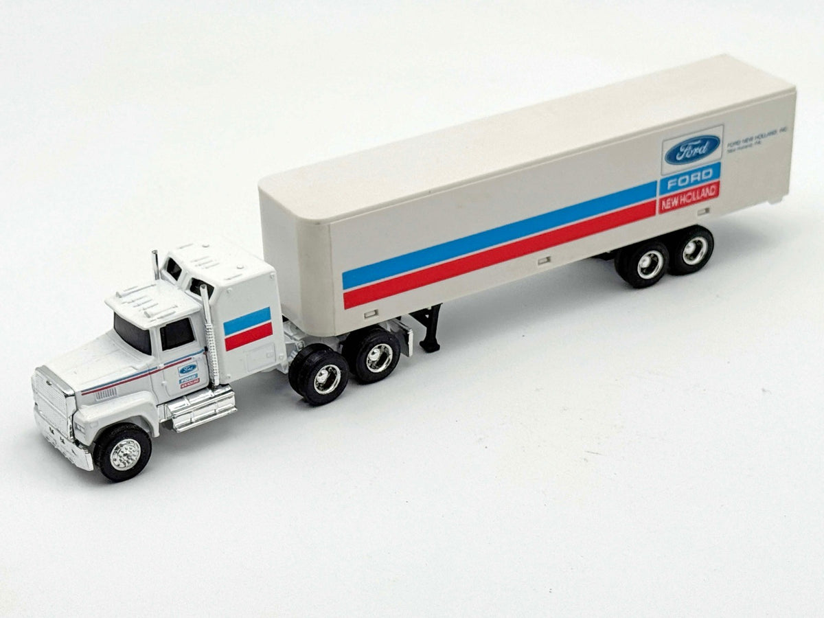 1/64 Ford New Holland Parts Semi With Trailer