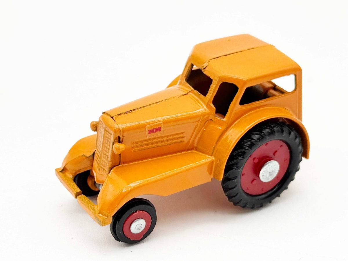 1/64 Minneapolis Moline UDLX Comfort King Tractor