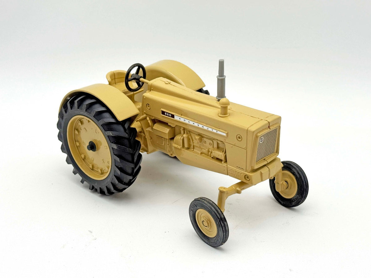1/16 Cockshutt 560 Wide Front Tractor