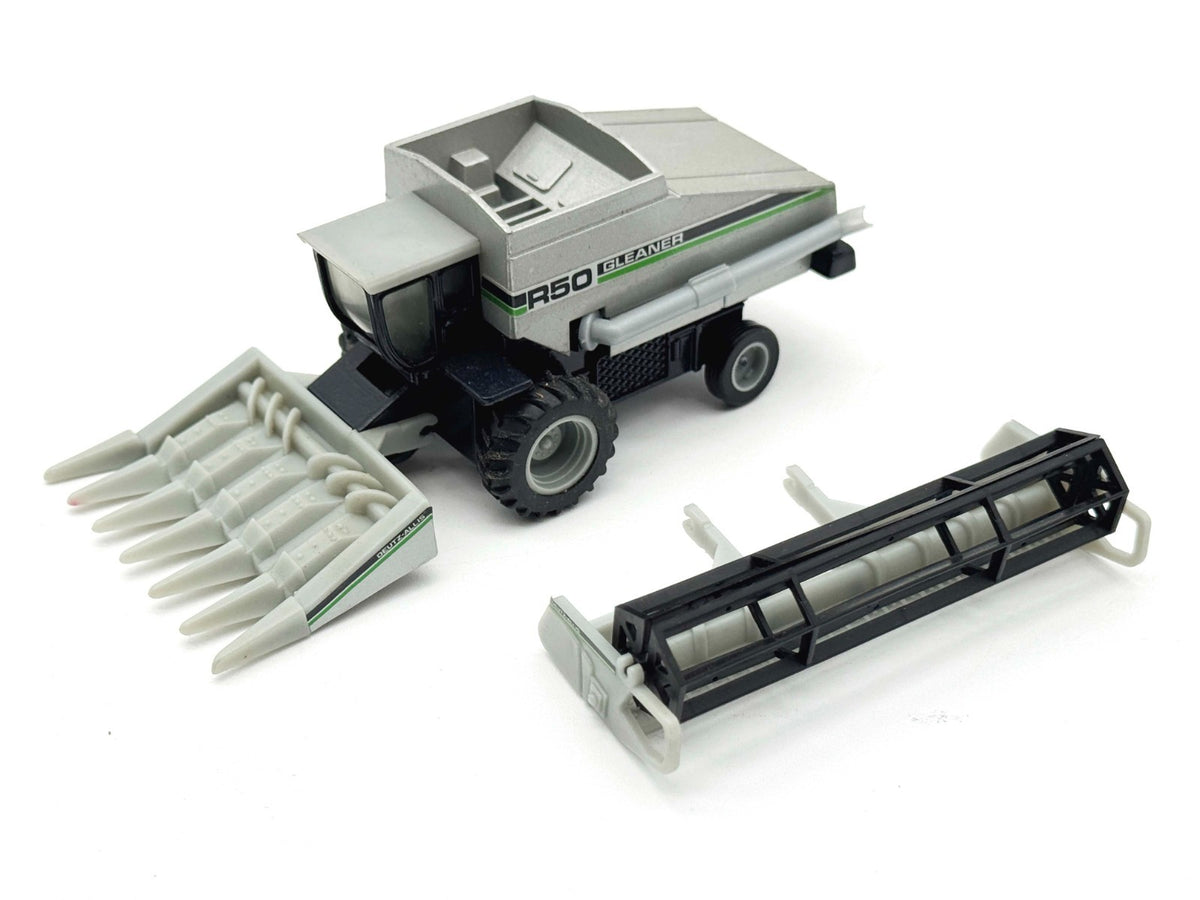 1/64 Deutz Allis Gleaner R50 Combine With Corn And Grain Head