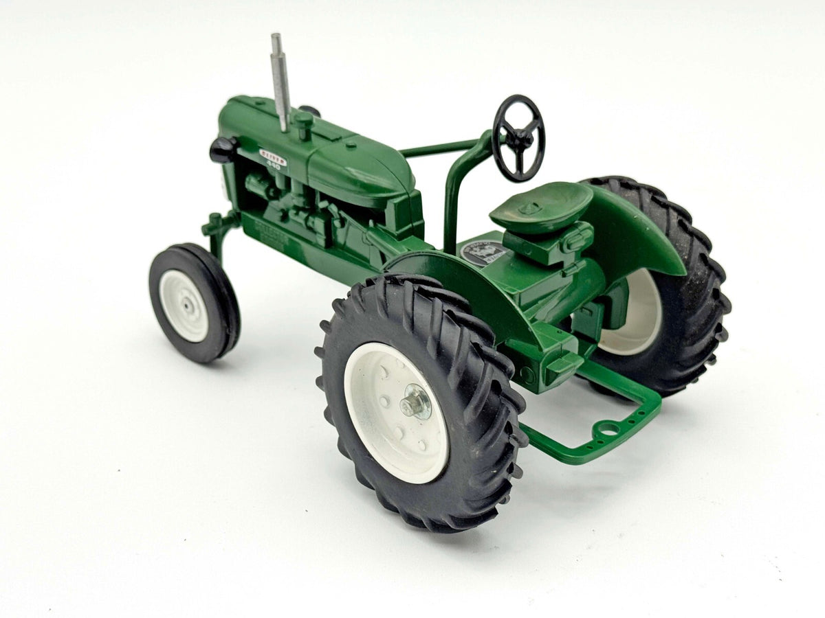1/16 Oliver 440 Tractor