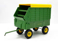 1/16 John Deere Forage Wagon w/ Large Wheels