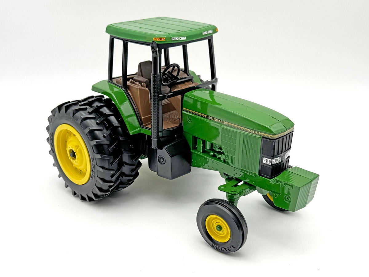 1/16 John Deere 7800 Tractor with Duals
